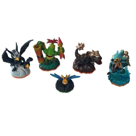 Huge Skylander Lot - 19 figures, case, & portal ( for Xbox) see photos - Picture 12 of 15